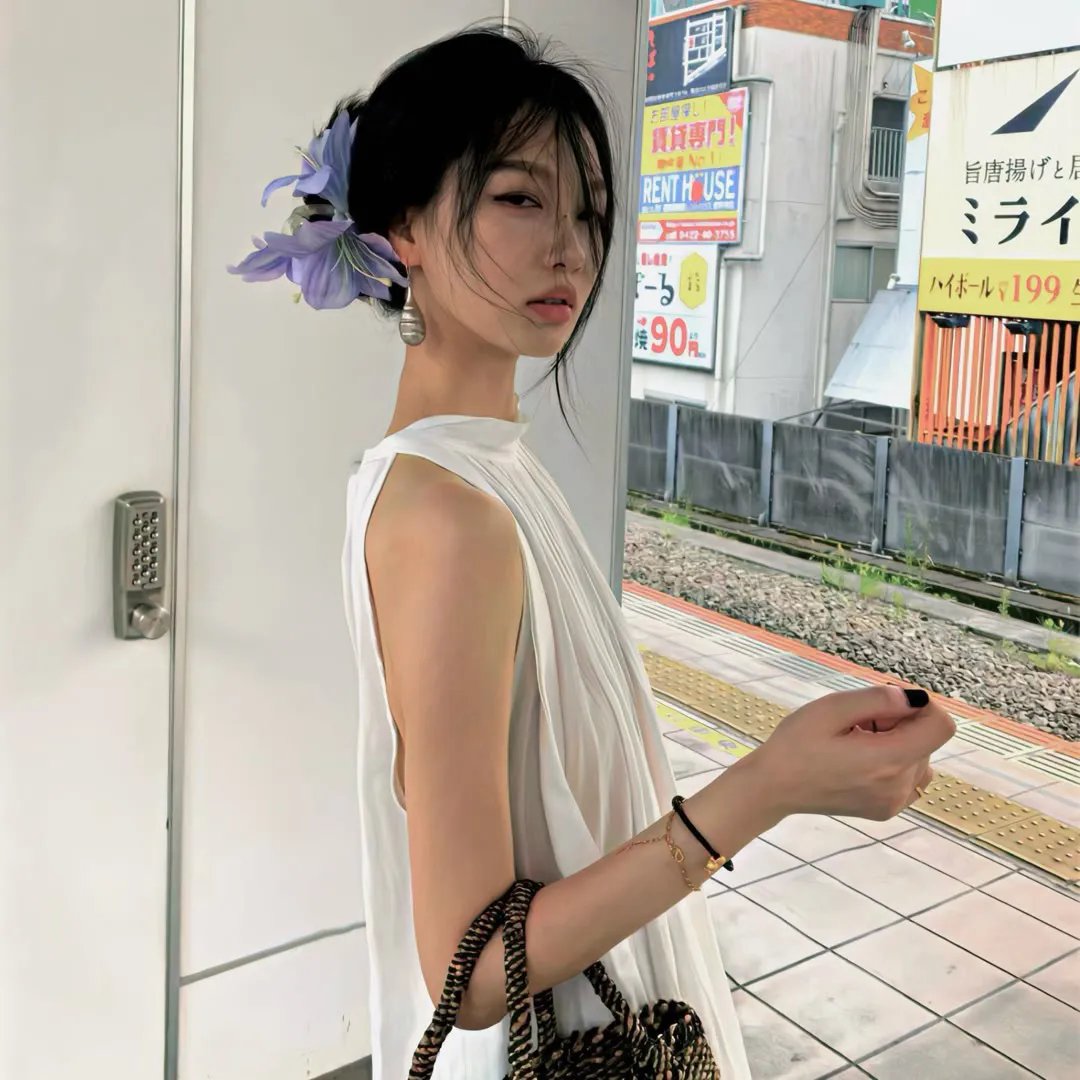 笼中女